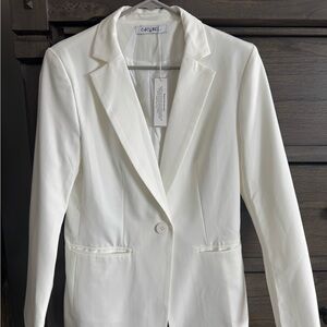 Caché Women's Classic White Blazer